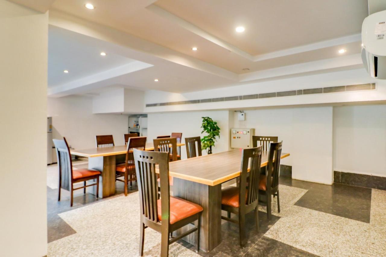 Townhouse 939 Hotel Gagan Inn Near Satyam Inox Patel Nagar Нью-Дели Экстерьер фото