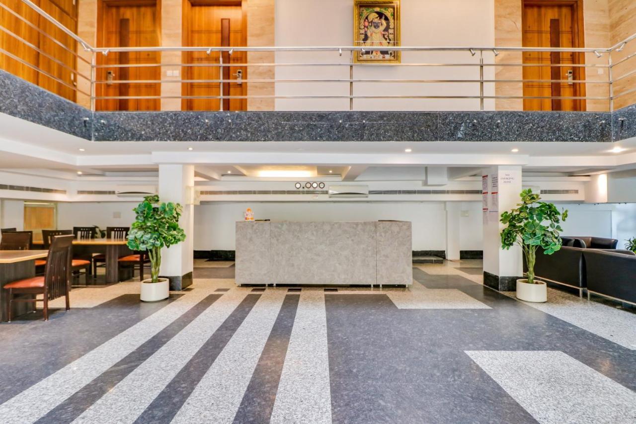Townhouse 939 Hotel Gagan Inn Near Satyam Inox Patel Nagar Нью-Дели Экстерьер фото