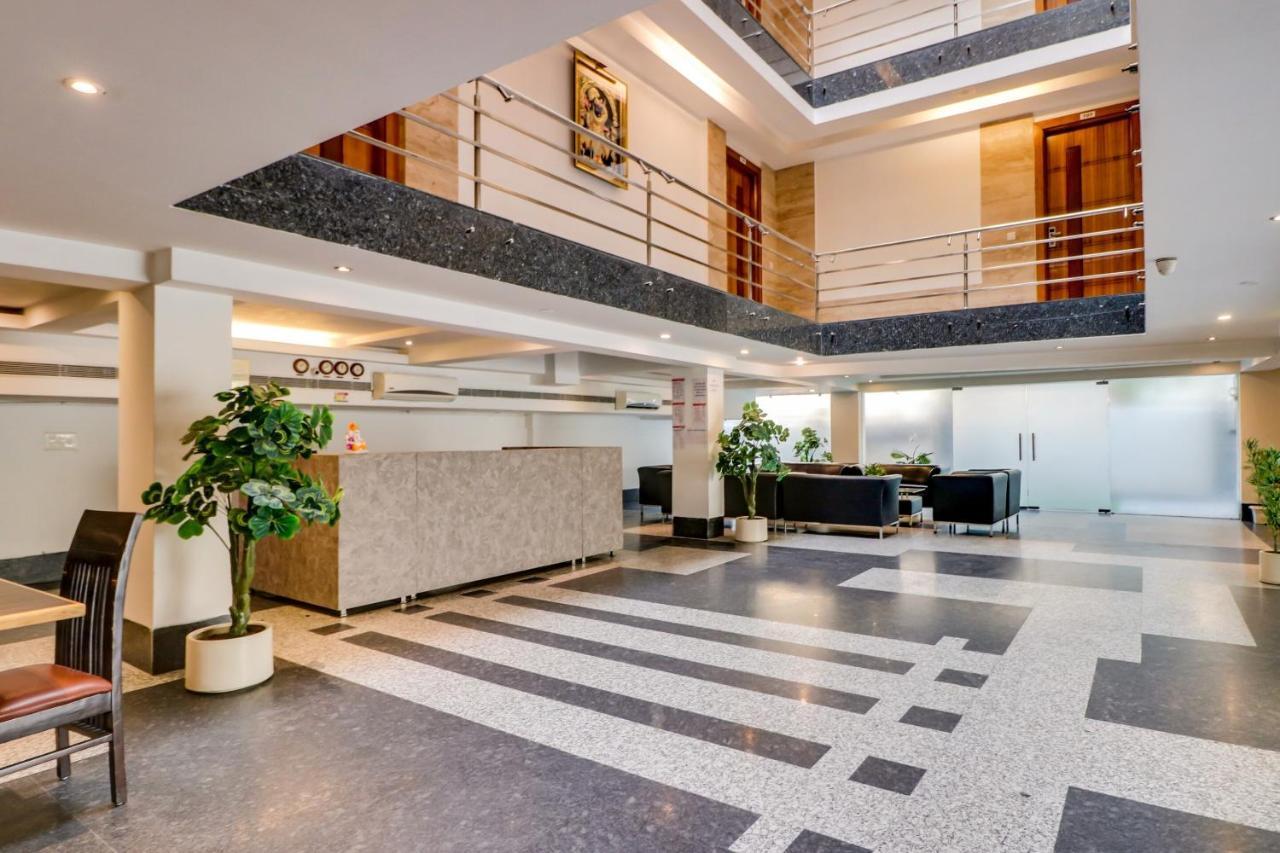 Townhouse 939 Hotel Gagan Inn Near Satyam Inox Patel Nagar Нью-Дели Экстерьер фото