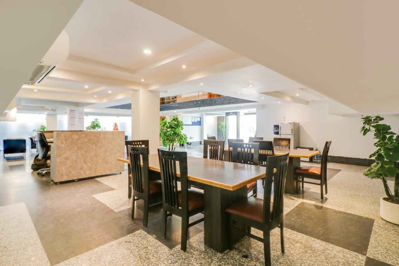 Townhouse 939 Hotel Gagan Inn Near Satyam Inox Patel Nagar Нью-Дели Экстерьер фото