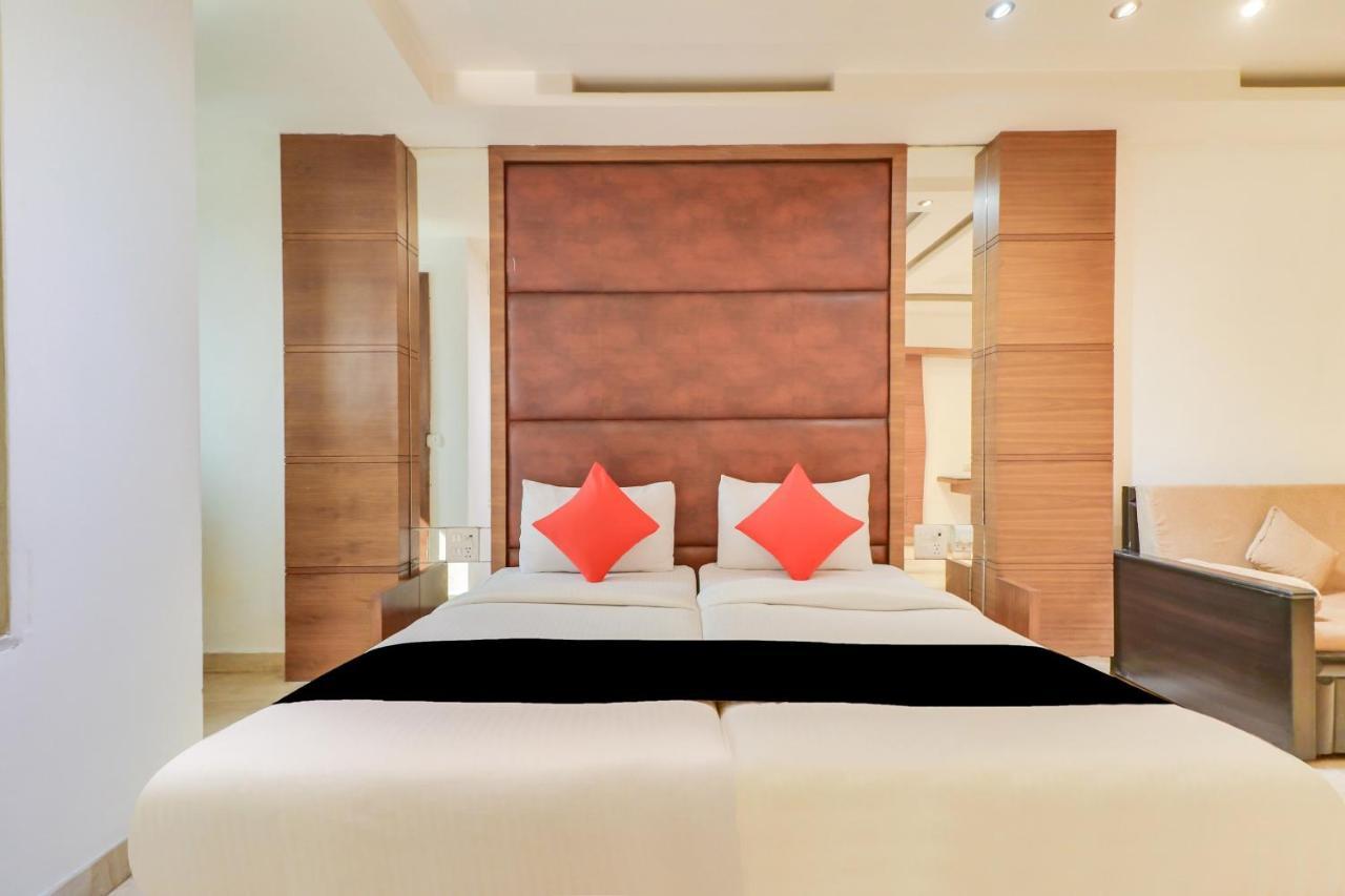 Townhouse 939 Hotel Gagan Inn Near Satyam Inox Patel Nagar Нью-Дели Экстерьер фото