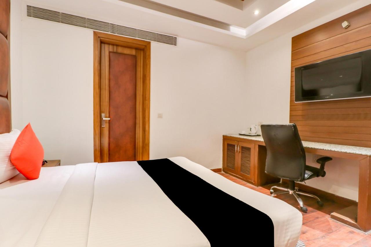 Townhouse 939 Hotel Gagan Inn Near Satyam Inox Patel Nagar Нью-Дели Экстерьер фото